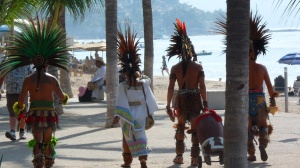 A slice of exotic Puerto Vallarta (Mexico) on the malecon - ocean, palms and colourful dancers!